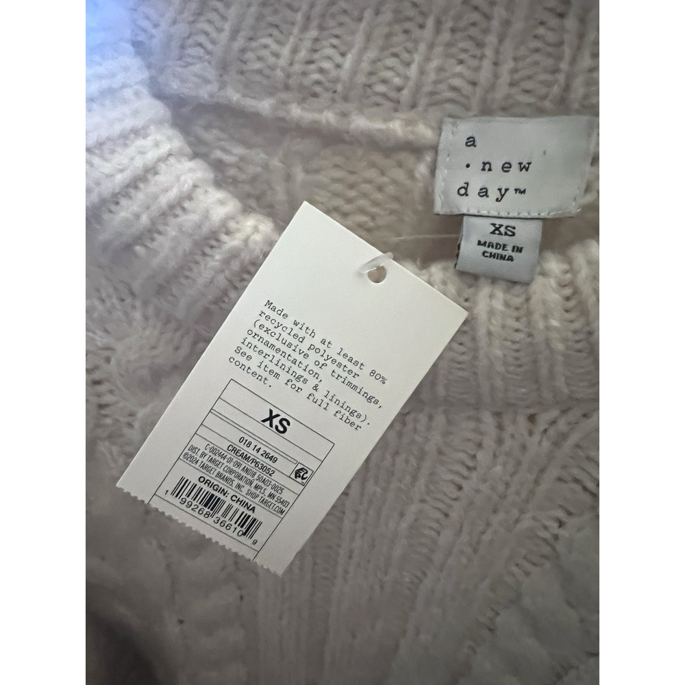 New Day Cable Knit Fisherman Pullover Cream Sweater Mens XS Womens Medium New - Picture 7 of 9